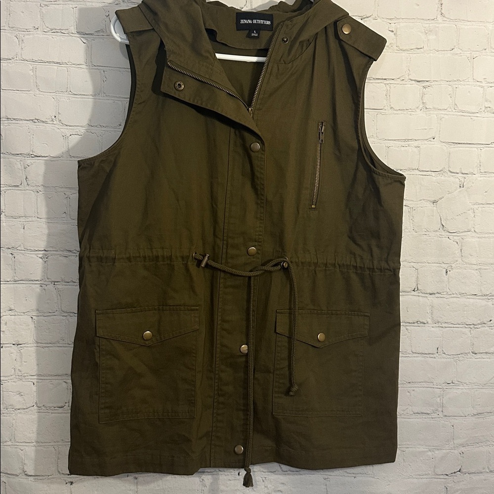 Zenana Outfitters Khaki Green Sleeveless Jacket NWOT